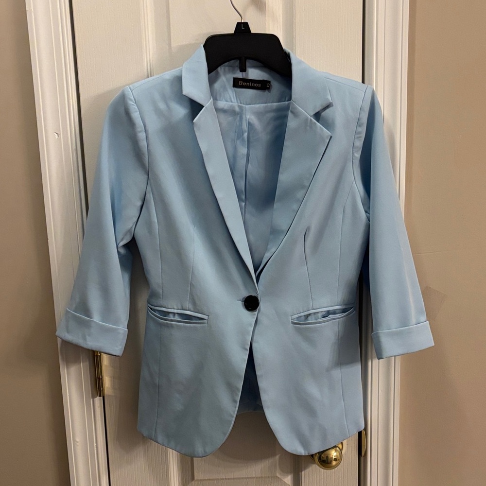 Benin’s Light Blue Blazer with 3/4 Sleeves size XS